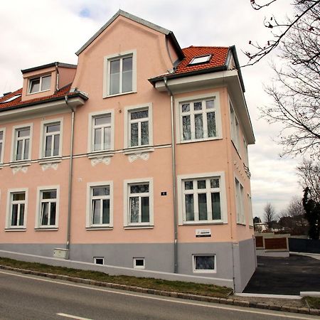 Triangle Apartments Giesshubl Екстер'єр фото