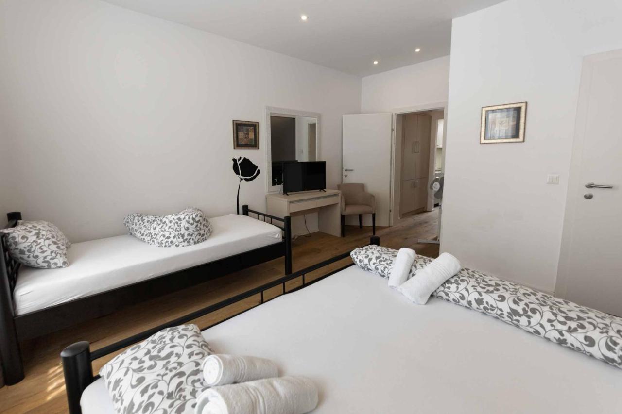 Triangle Apartments Giesshubl Екстер'єр фото