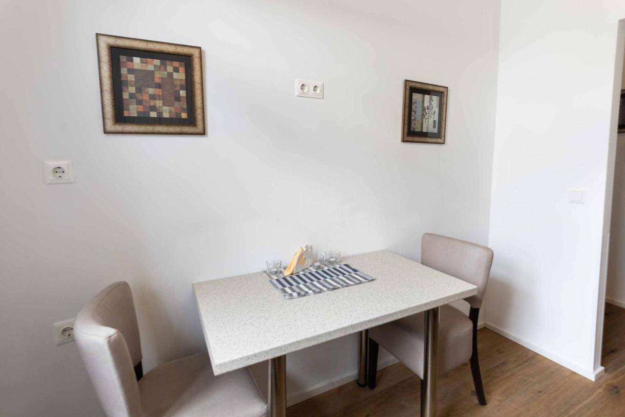 Triangle Apartments Giesshubl Екстер'єр фото