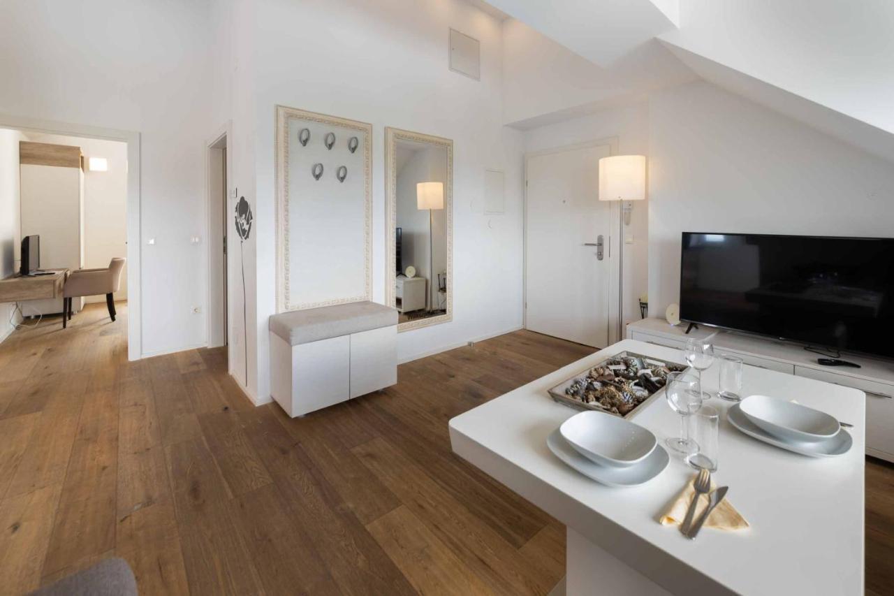 Triangle Apartments Giesshubl Екстер'єр фото