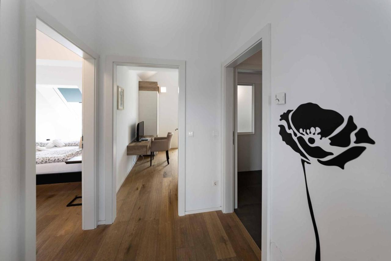 Triangle Apartments Giesshubl Екстер'єр фото