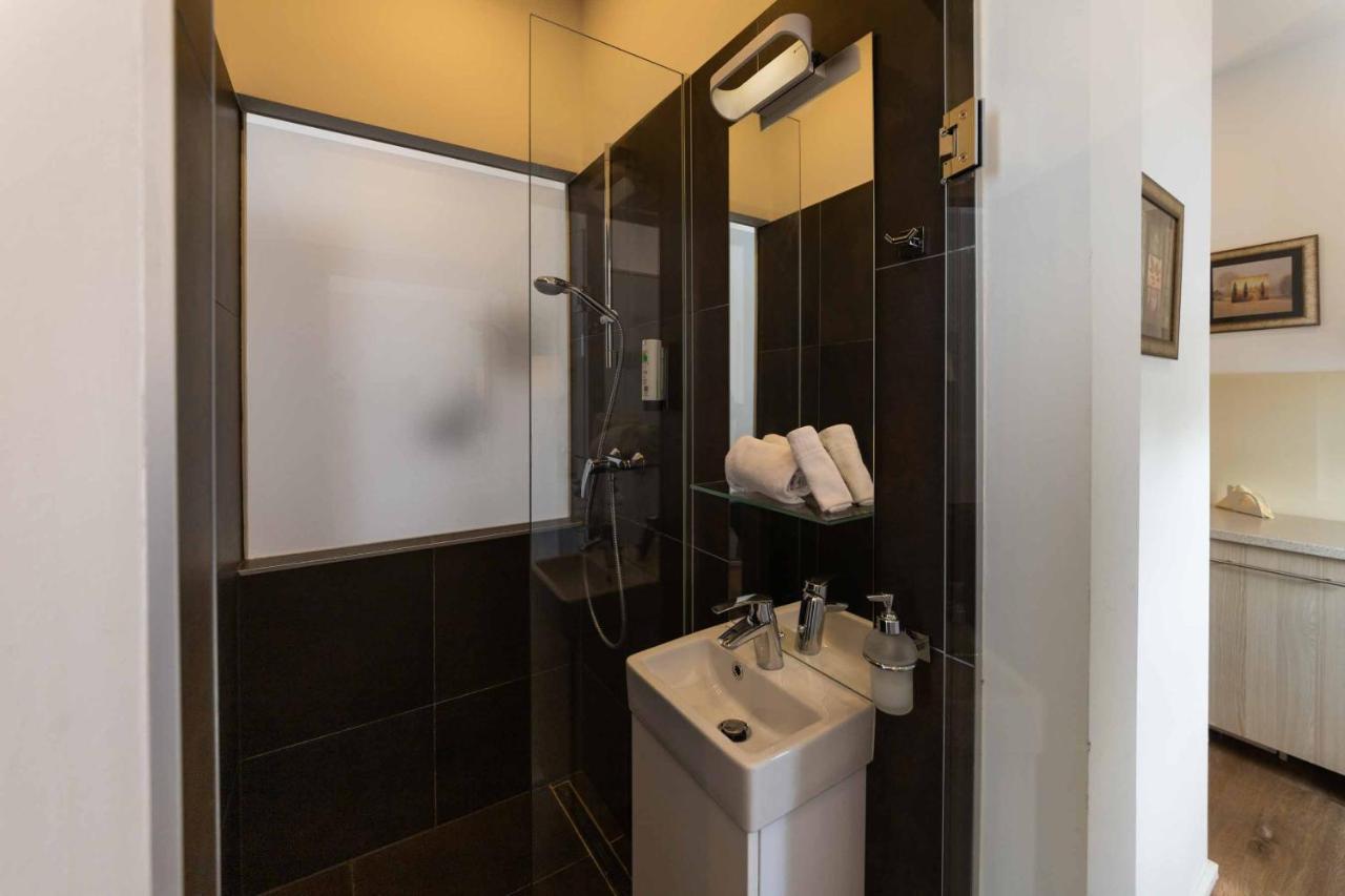 Triangle Apartments Giesshubl Екстер'єр фото