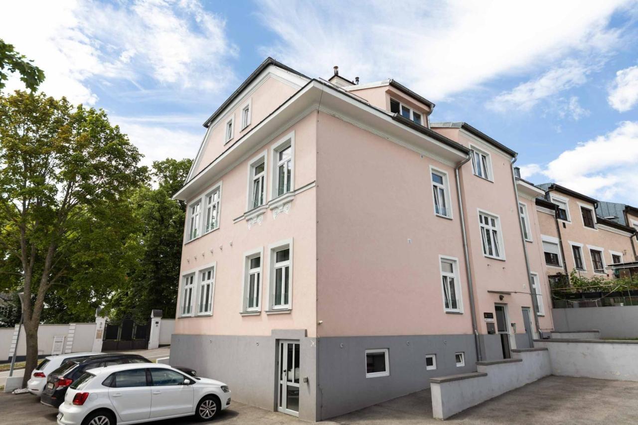 Triangle Apartments Giesshubl Екстер'єр фото