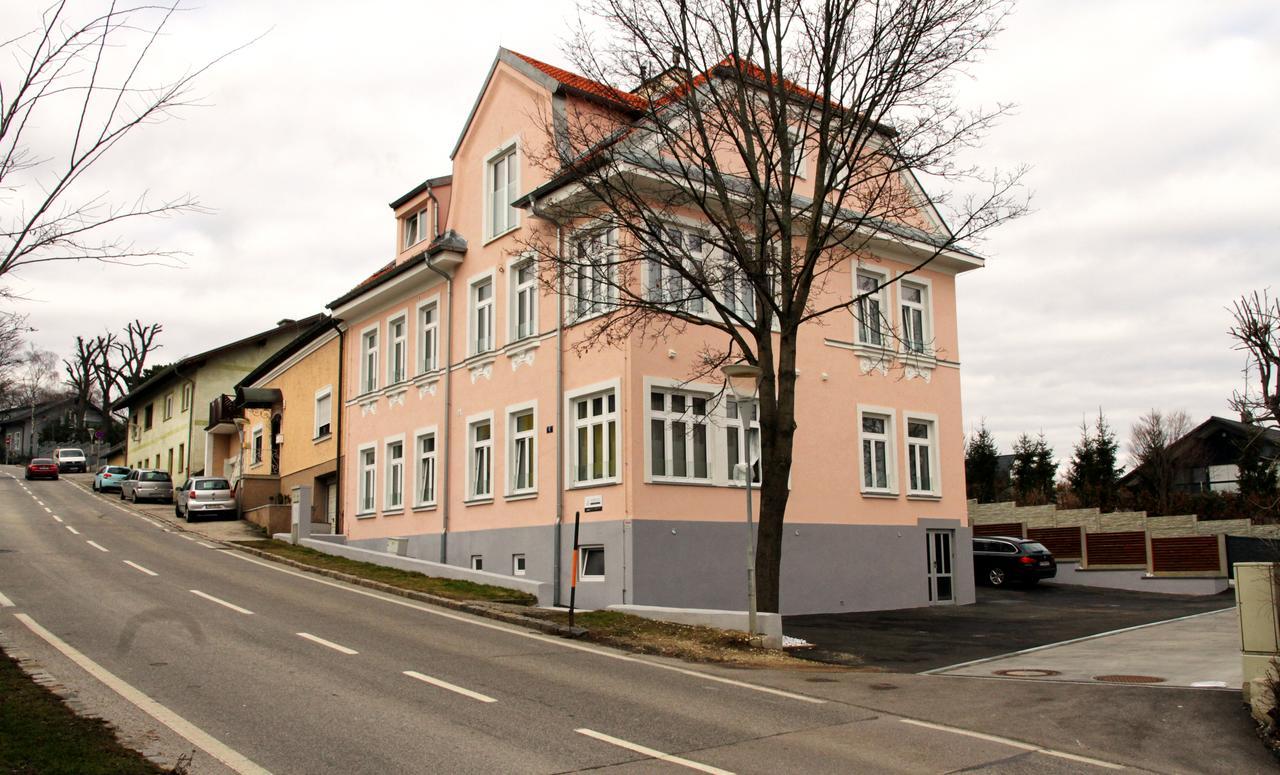 Triangle Apartments Giesshubl Екстер'єр фото